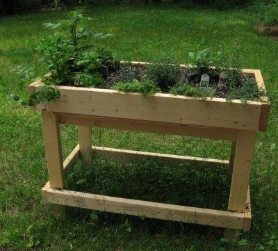 凸起的桌子花园1